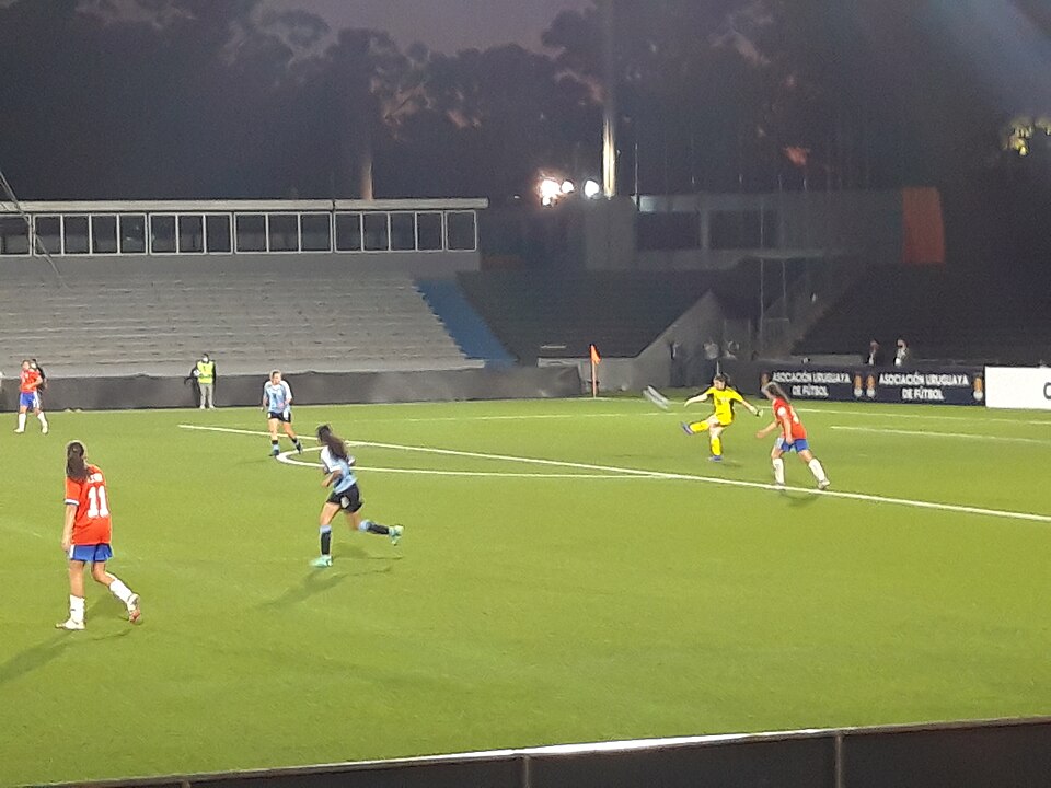 Estadio de Fluminense iluminado de noche
